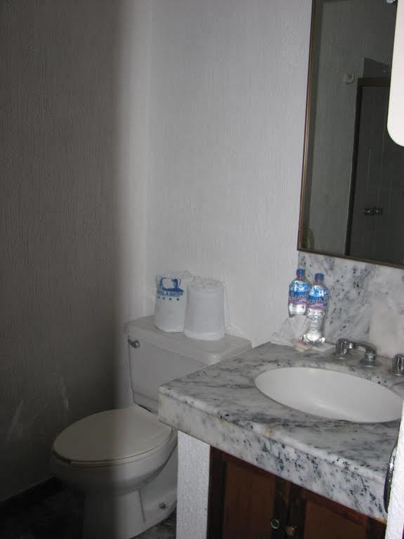 Hotel Y Suites Plaza Мансанильо Экстерьер фото